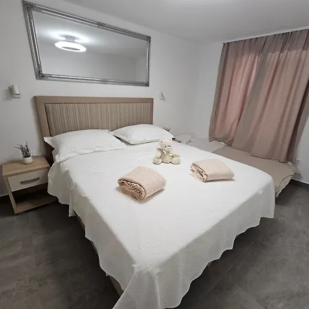 With Parking Space Near The Apartment Betina (Sibenik-Knin)