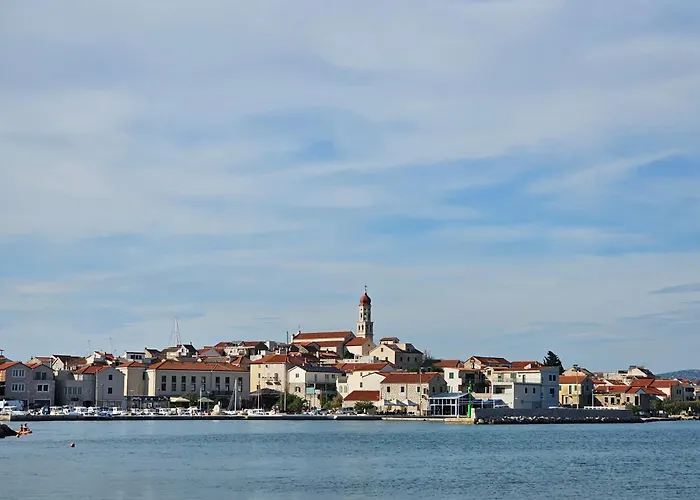 شقة With Parking Space Near The *